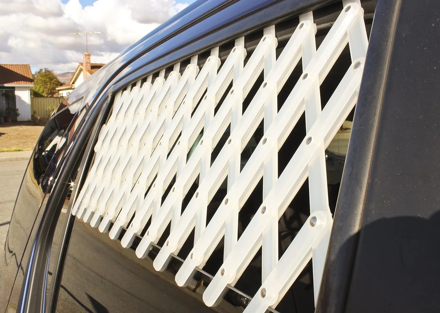 Zoie   Chloe Extra Large Car & Truck Window Pet Gate